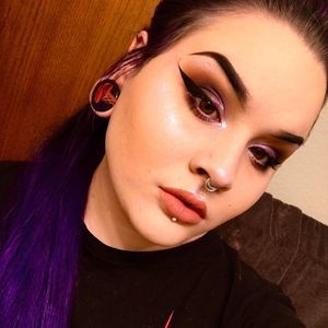 Meet your Posher, Tehya